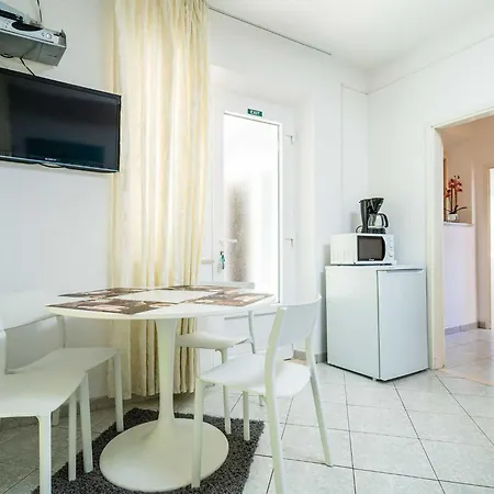 Nikolina Lu - One-bedroom With Balcony * Lumbarda