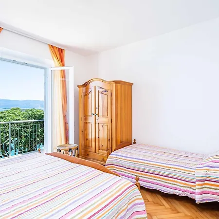 Nikolina Lu - One-bedroom With Balcony