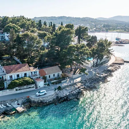 Nikolina Lu - One-bedroom With Balcony *