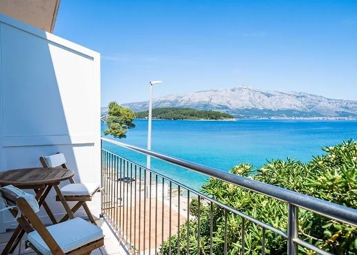 아파트 Nikolina Lu - One-bedroom With Balcony